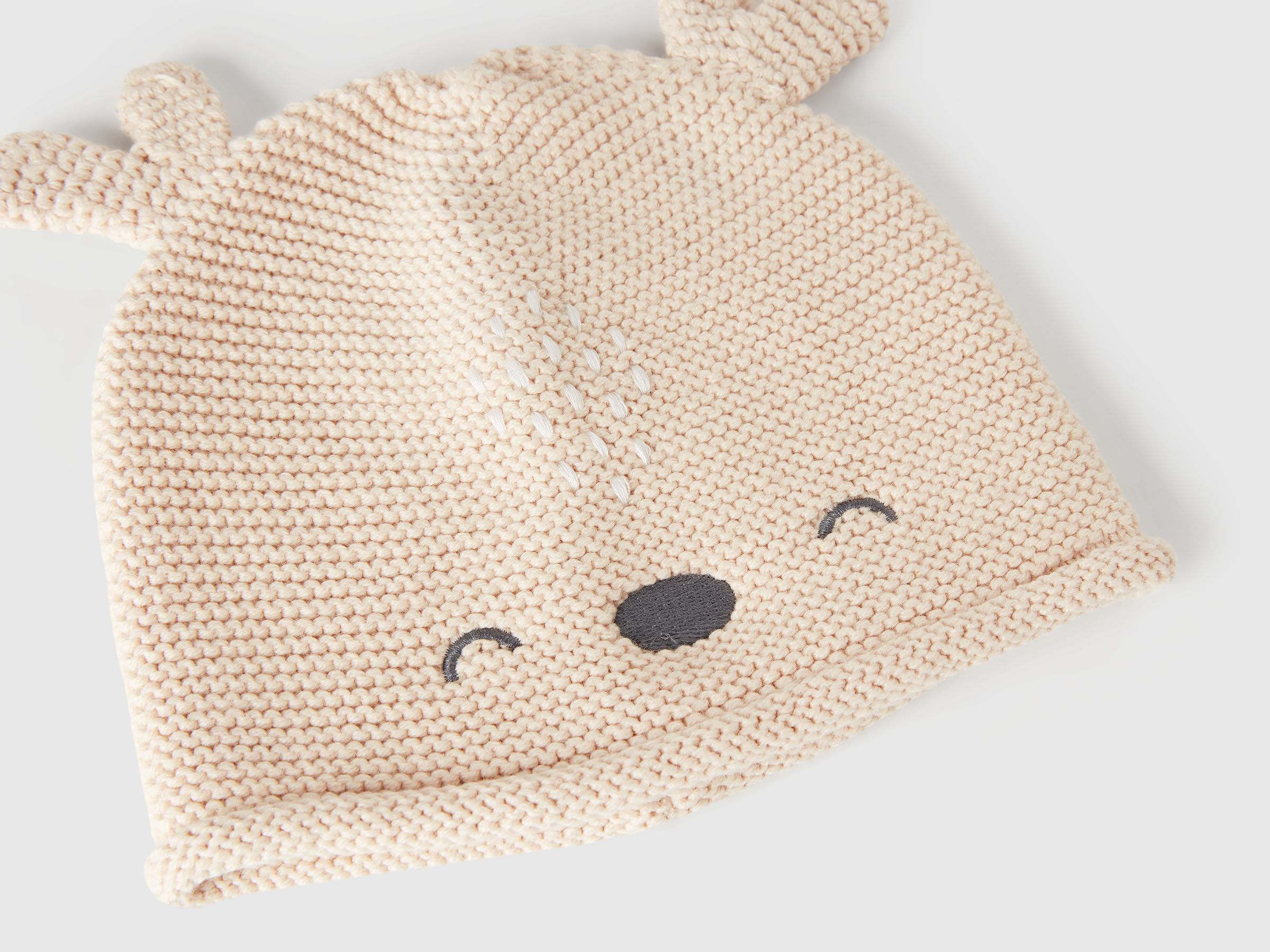 HAT New Born (0-18 months) image number 3